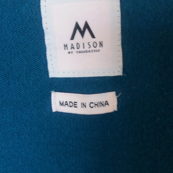 Dress - Picture 6 of 6